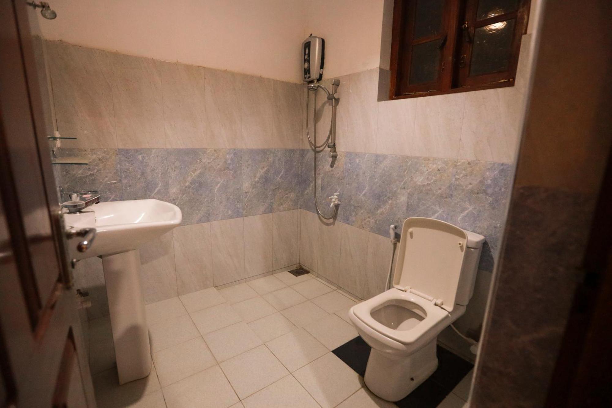 Stellar Inn Peradeniya Ngoại thất bức ảnh